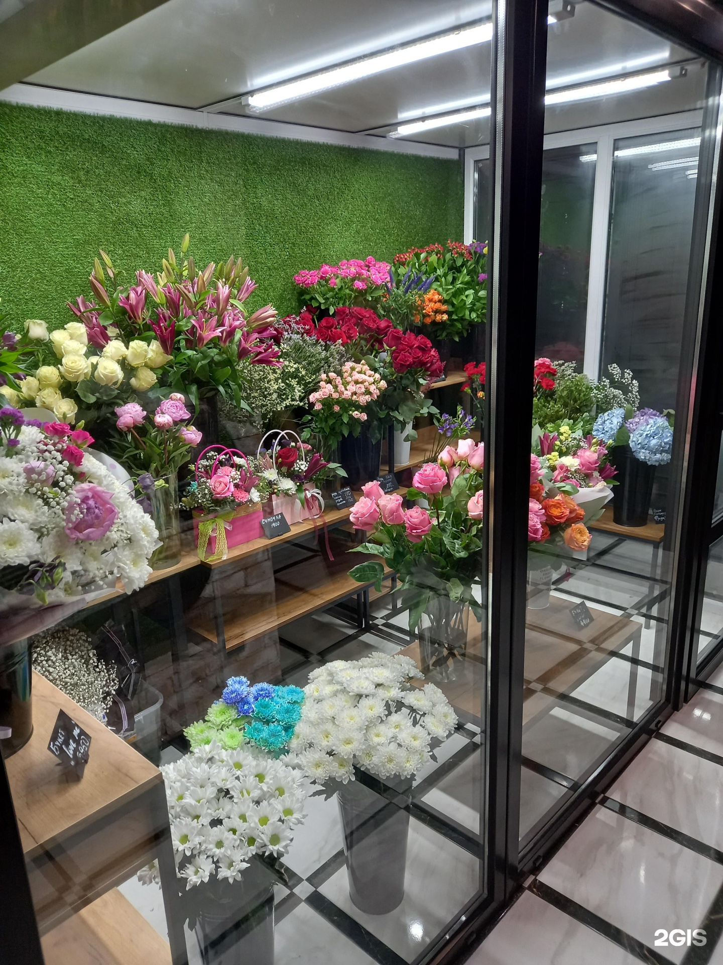 Crazy Flowers, цветочный магазин, Осенний бульвар, 1, Кемерово — 2ГИС